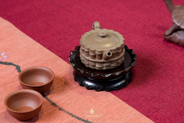 Dáng Ấm Khắc Trúc