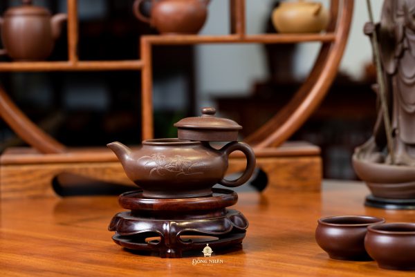 Dáng Ấm Hoa Dĩnh
