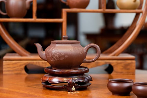 Dáng Ấm: Lục Phương