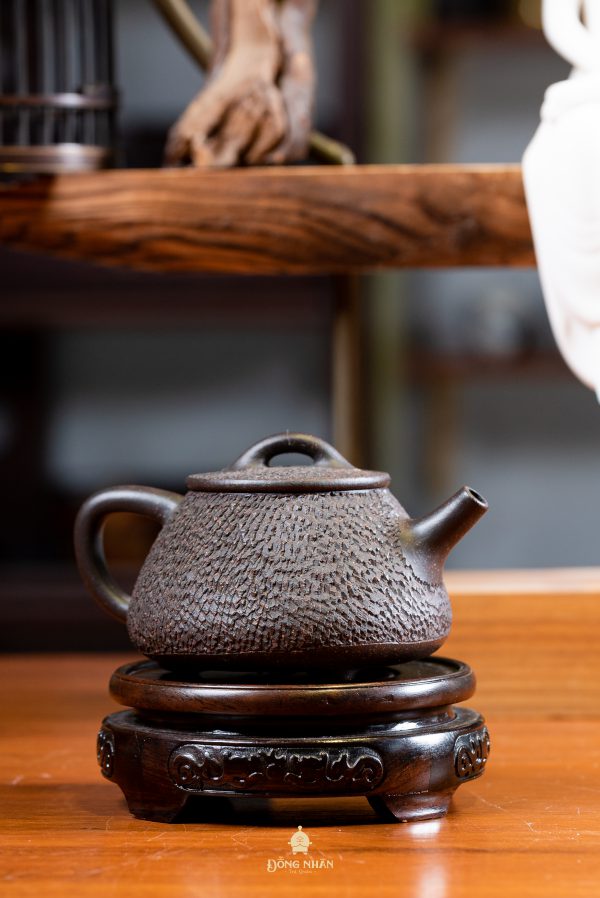 Dáng Ấm: Thạch Biều
