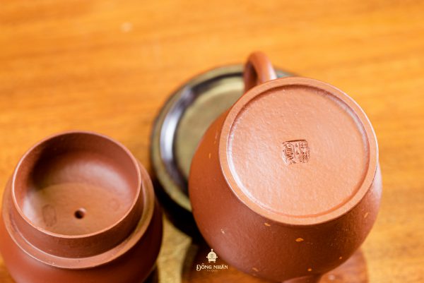 Dáng Ấm Tử Nê Cung Đăng