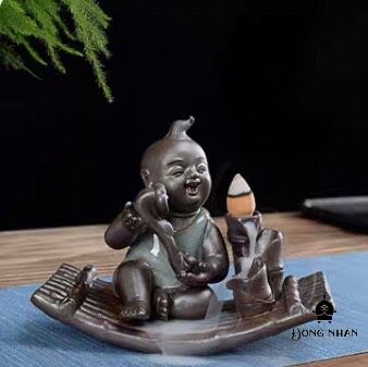 Xông Trầm Tiểu Đồng