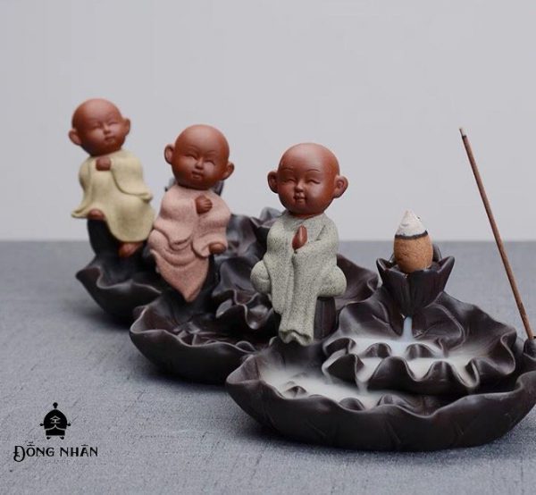 Xông Trầm Tiểu Đồng