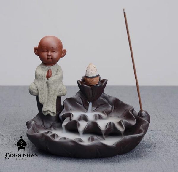 Xông Trầm Tiểu Đồng